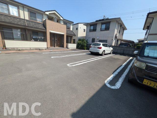 アウローラＡの駐車場