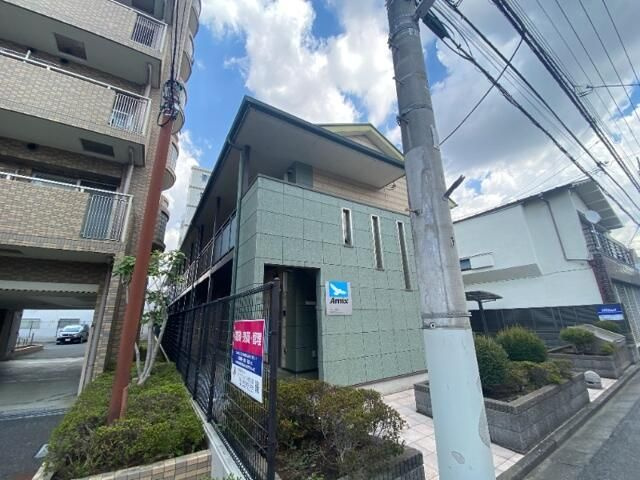 ステラ２１０のエントランス