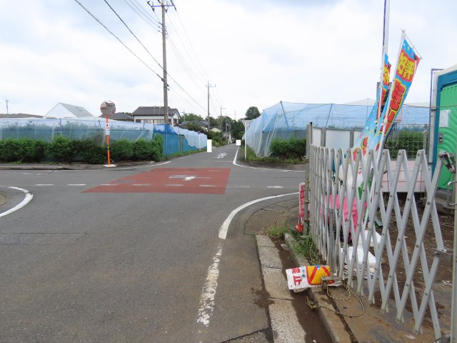鶴ヶ島市富士見新築戸建の前面道路含む現地写真