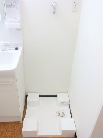 神栖市木崎のアパートの設備|室内洗濯器置き場