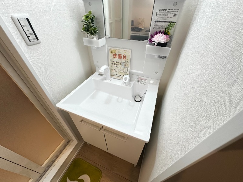 クレストコート八千代台の洗面所