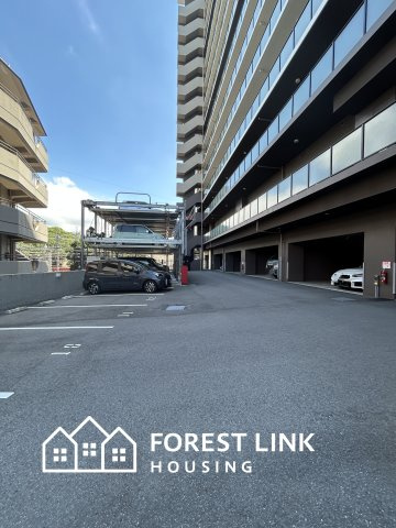 グランドパレス古市の駐車場