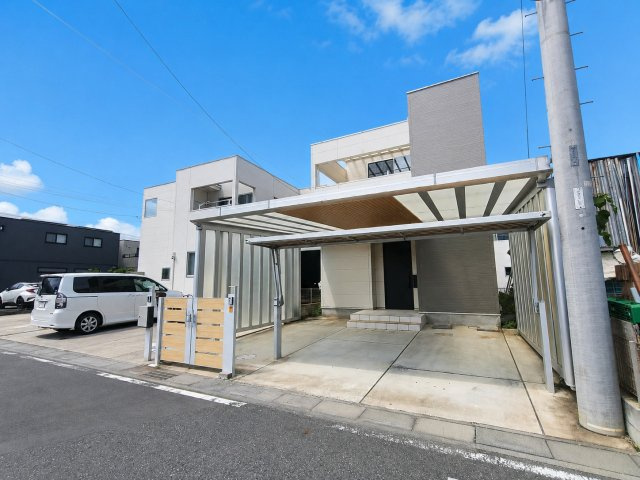 三郷市中央２丁目　中古戸建