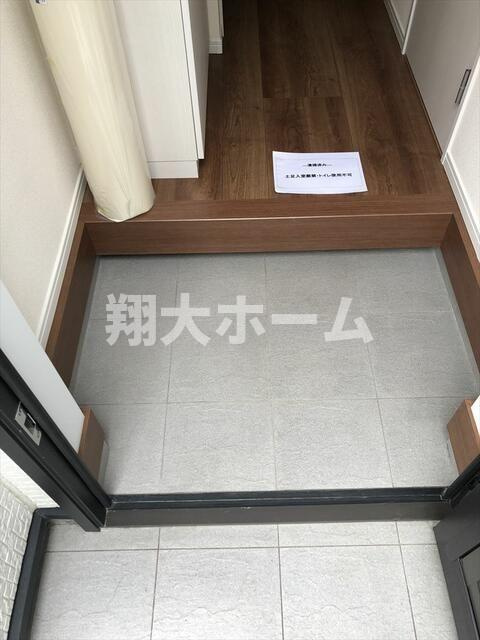 クレスト飛鳥山の玄関