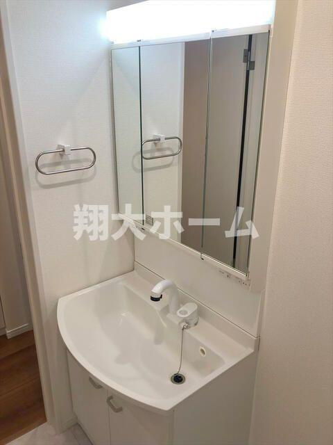 クレスト飛鳥山の洗面所