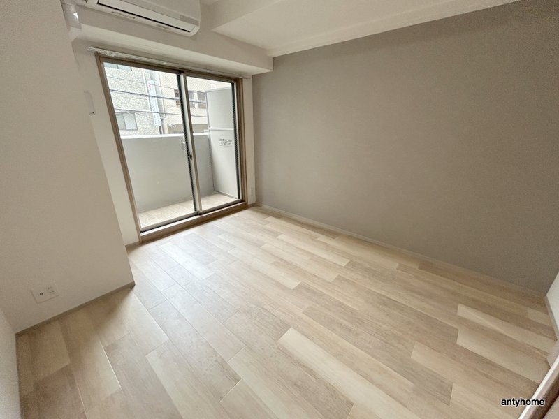ArtizA南船場　仲介手数料無料の洋室