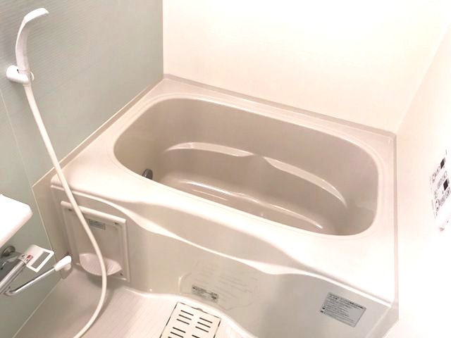 ベルゾーネ中村の浴室