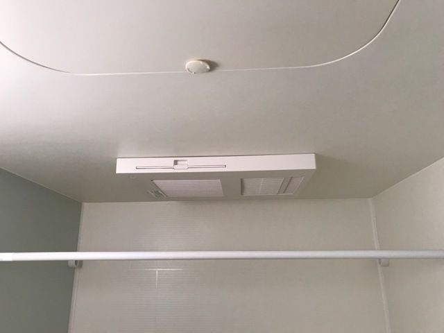 ベルゾーネ中村の浴室