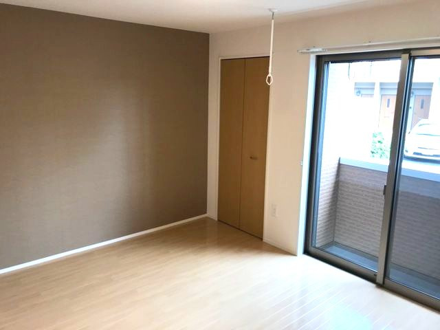 ベルゾーネ中村の洋室