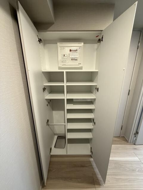 AIFLAT明大前の収納