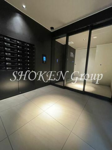 ＳＨＯＫＥＮ　Ｒｅｓｉｄｅｎｃｅ横浜戸部Ⅱの玄関