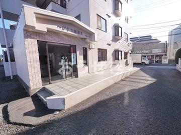 ハピネス飯田２号館の駐車場