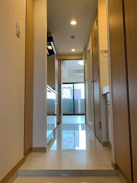 ルーブル羽田西の玄関