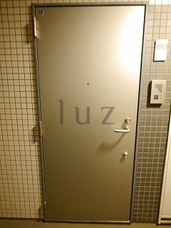 コモド川崎の玄関