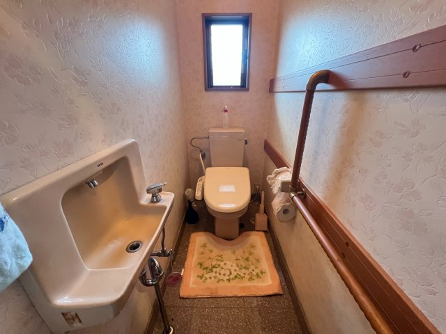 八女市立花町北山　平屋建　３LDKのトイレ