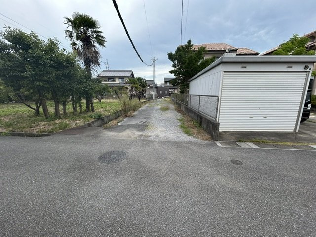 売土地　大垣市興福地町4丁目　129.77坪の前面道路含む現地写真