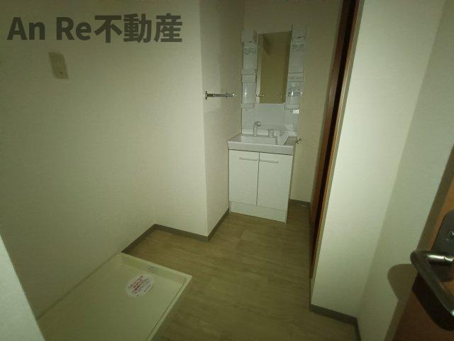 川口市大字安行吉蔵のアパートの洗面所