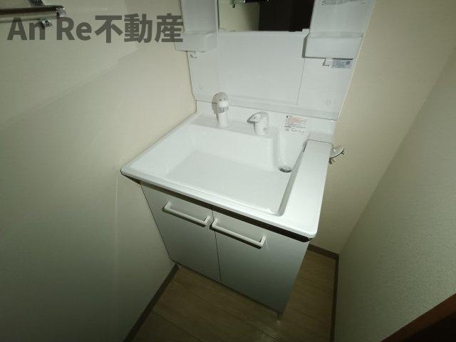 川口市大字安行吉蔵のアパートの洗面所