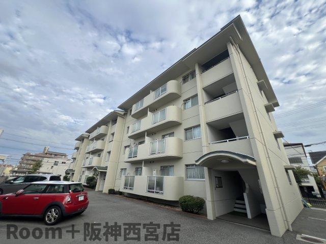 パストラーレ香櫨園の外観