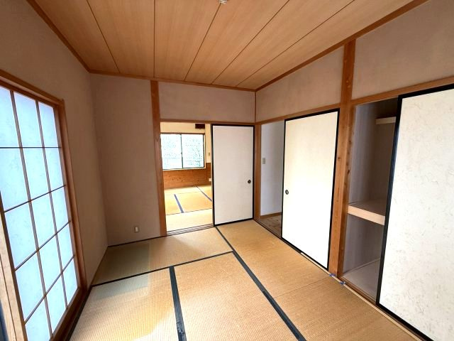海まで10分！希少物件　昭和感ある4DKの和室|和室