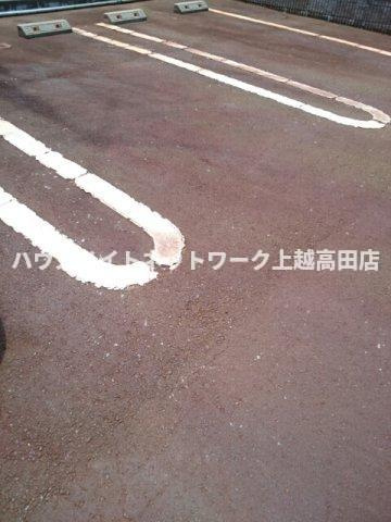 ソワージュ煌Ａの駐車場|消雪付駐車場