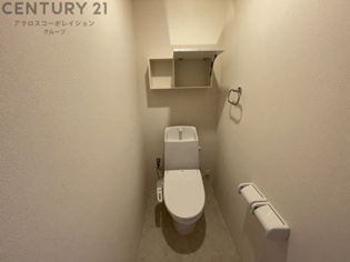 温水洗浄便座付きのトイレです♪