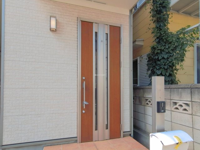 ふじみ野市北野２丁目の中古一戸建の玄関