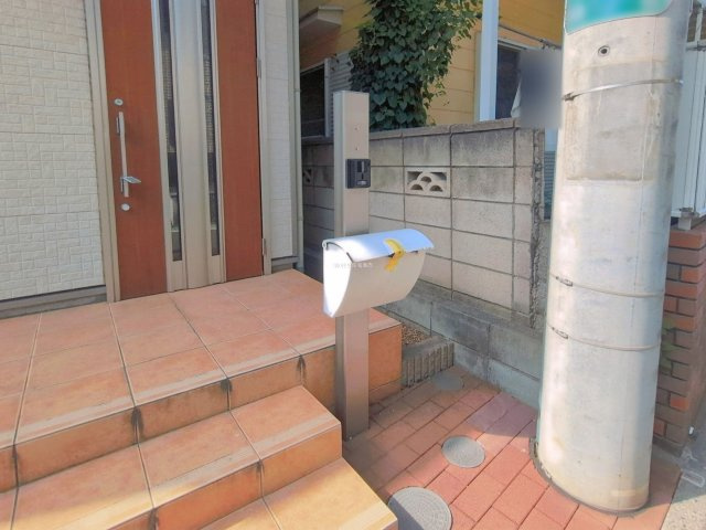 ふじみ野市北野２丁目の中古一戸建の玄関