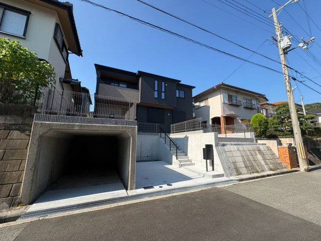 須磨区若草町３丁目　新築戸建ての外観|おしゃれな外観です