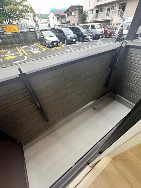 ＩＮＴＩＣＲＡＳＳＯ（インティクラッソ）のバルコニー
