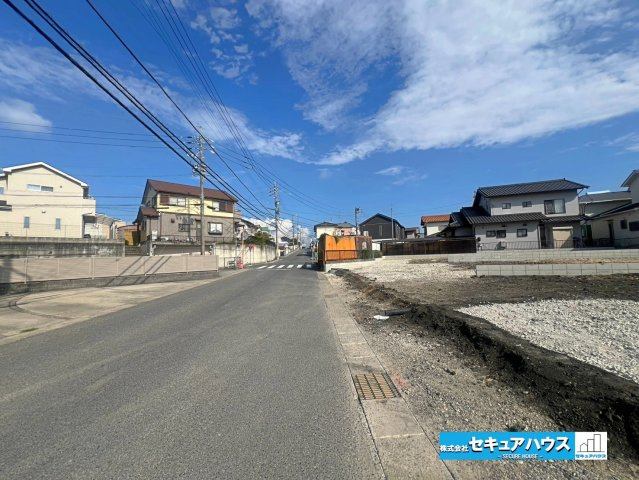 【同施工物件ご案内可能】日進市藤塚3丁目　全4棟の前面道路含む現地写真|事前予約にて現地ご見学いただけます！お気軽にお問い合わせください♪
■株式会社　セキュアハウス　豊明店■
住宅ローンに強く、知識、経験豊富なスタッフ在籍
お客様に寄り添い、ご成約後もサポート致します。