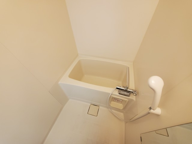 ニューシティアパートメンツ円上町の浴室|前回募集時の写真です