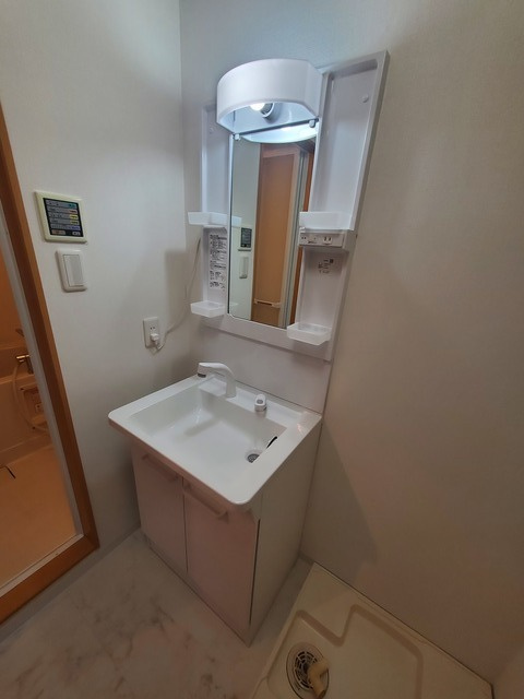 ニューシティアパートメンツ円上町の洗面所|前回募集時の写真です