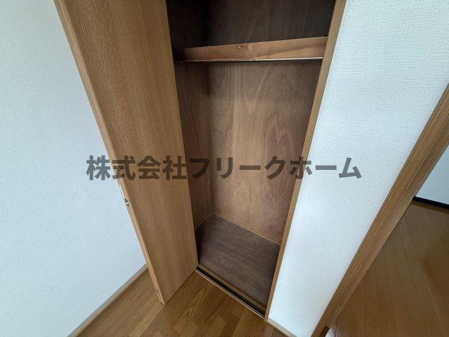 三鷹市上連雀３丁目の賃貸マンションの収納