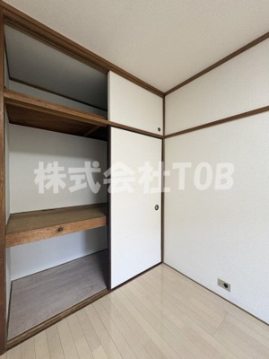 【収納】 | コーポ芙蓉 | 洋室6帖①　収納