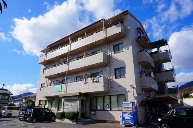CSKビルの外観