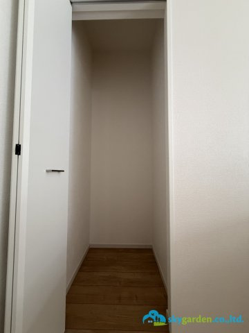 平塚市菫平3期　新築戸建　全1棟1号棟の居間・リビング