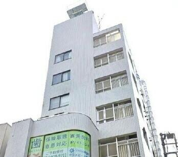 レアル新宿の外観