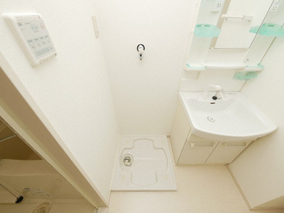 【設備】 | ドゥエリング桜川 | 洗濯機置き場です