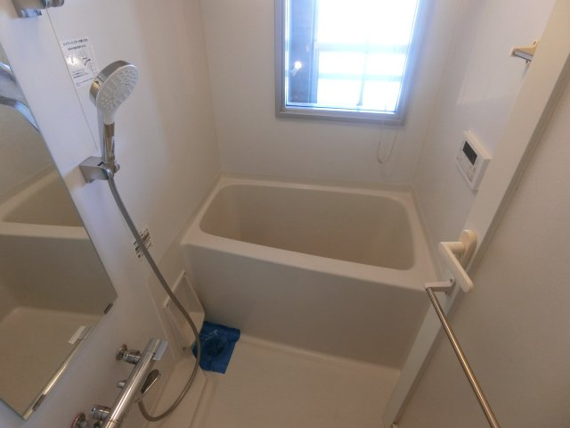 ドゥーエ新丸子の浴室|他のお部屋の参考写真となります。