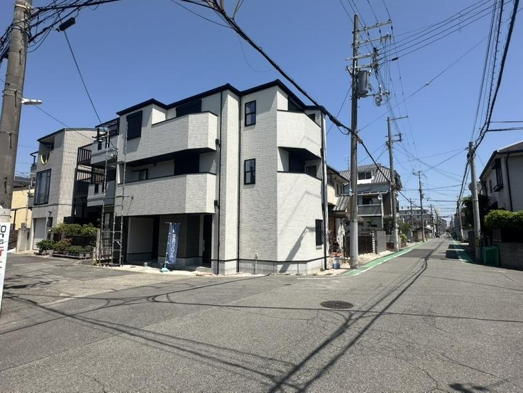 今津山中町新築戸建の前面道路含む現地写真