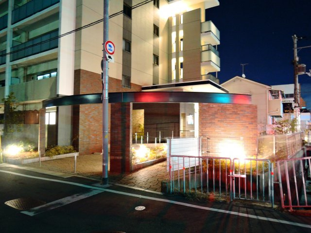 フロイデ川添の外観