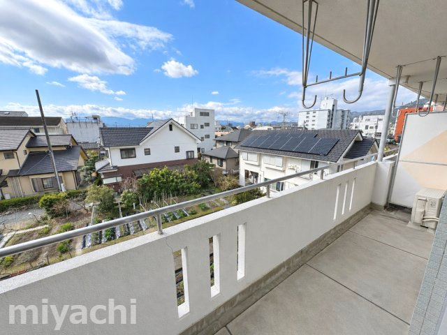 ガーデンヒルズ昭和町Iのバルコニー