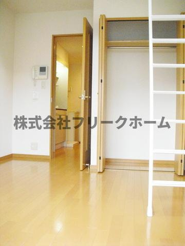 小金井市貫井南町４丁目の賃貸マンションの収納