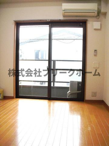 小金井市貫井南町４丁目の賃貸マンションの居間・リビング