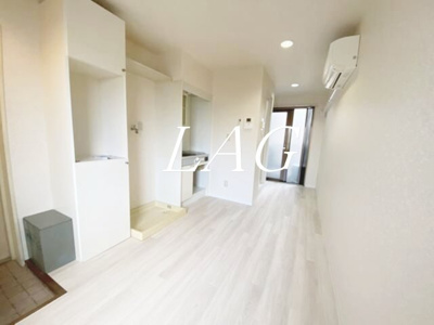 【居間・リビング】 | 千駄木マンション | 洋室のお部屋です。