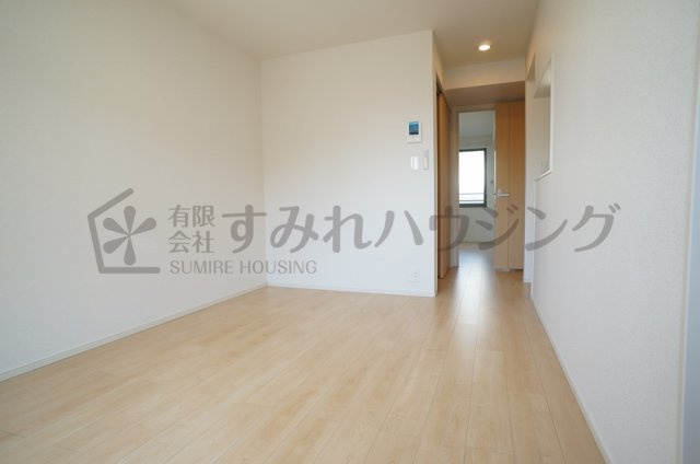グラース宝塚の居間・リビング|参考、同建物・同間取りの号室