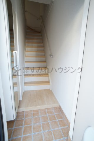 グラース宝塚の玄関|参考、同建物・同間取りの号室