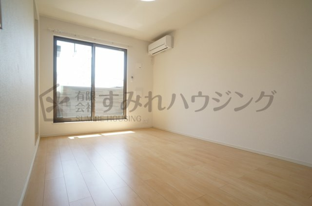 グラース宝塚の居間・リビング|参考、同建物・同間取りの号室