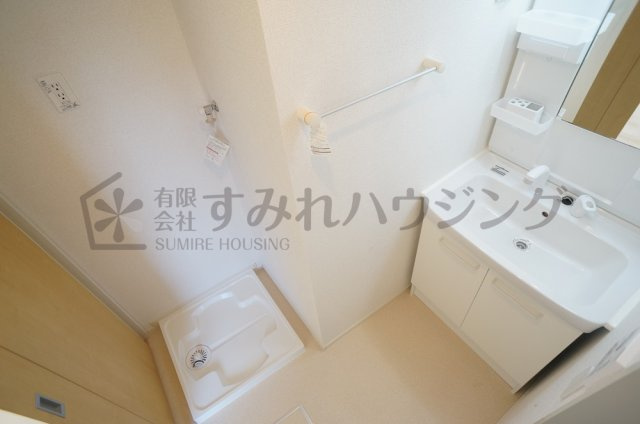 グラース宝塚の洗面所|参考、同建物・同間取りの号室